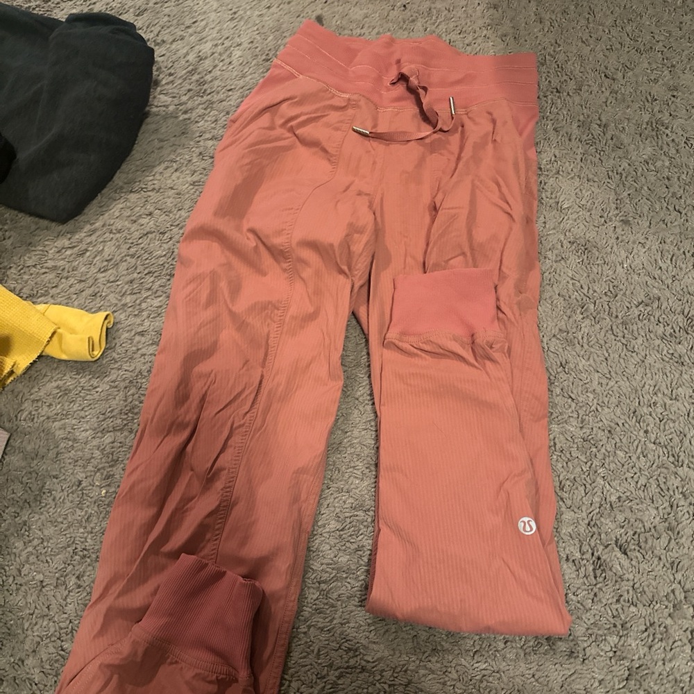Lululemon  Pink sweats